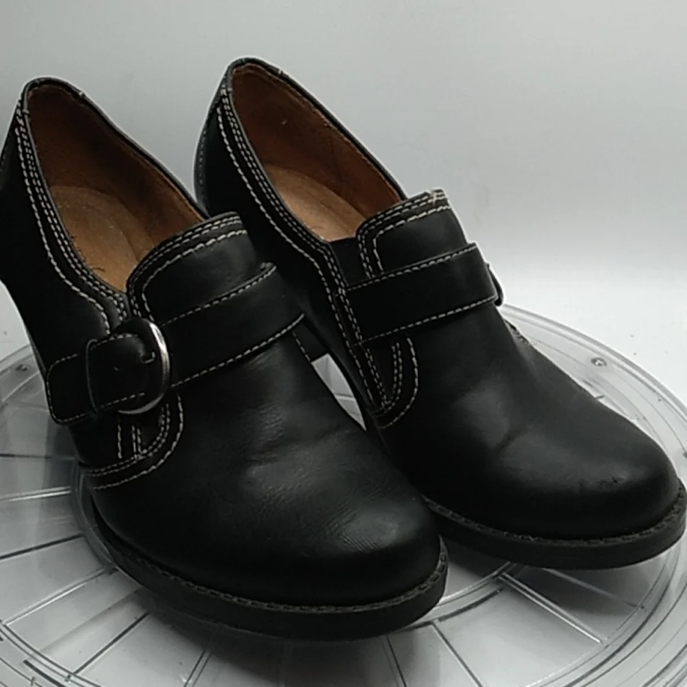 Natural Soul 6 black heels